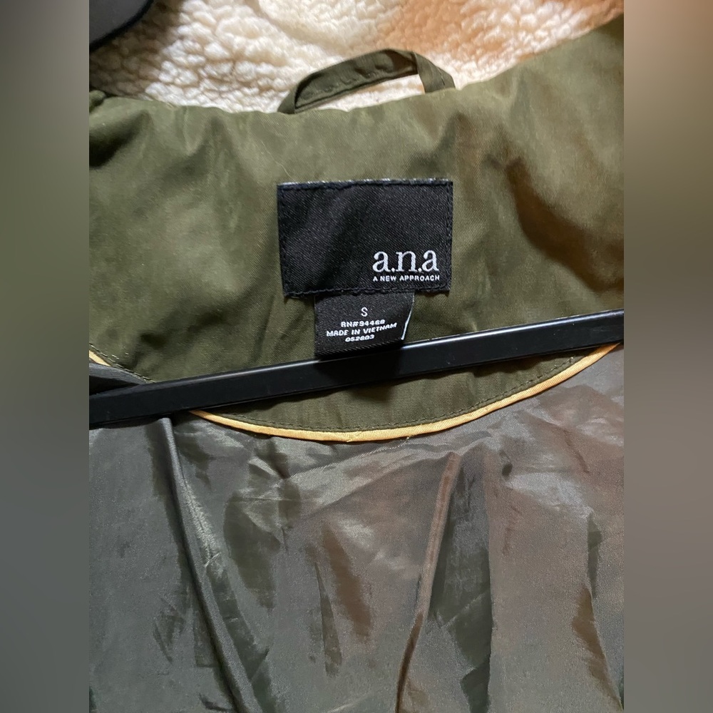 Hunter green winter coat - Picture 4 of 4